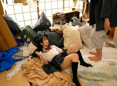 Poster of Gõ cửa phàn nàn vì tiếng ồn của gã hàng xóm, nữ bắt ngờ bị túm lấy